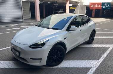 Позашляховик / Кросовер Tesla Model Y 2024 в Києві