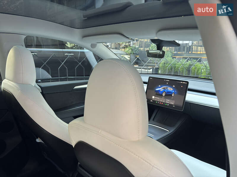 Внедорожник / Кроссовер Tesla Model Y 2023 в Киеве