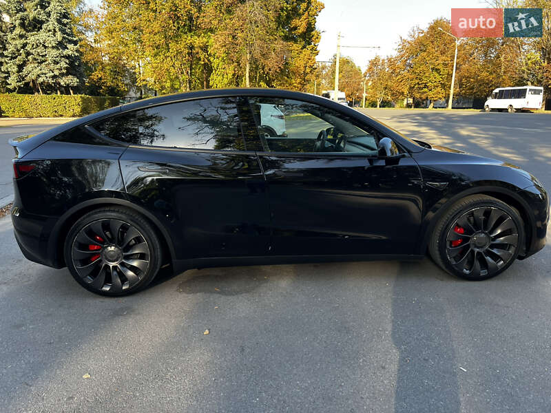 Позашляховик / Кросовер Tesla Model Y 2022 в Полтаві