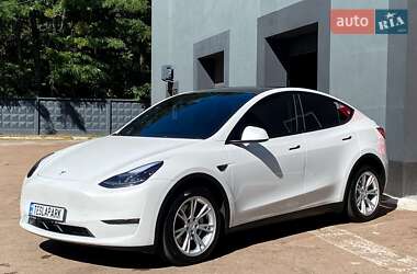 Позашляховик / Кросовер Tesla Model Y 2023 в 