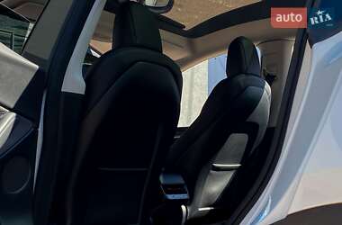 Позашляховик / Кросовер Tesla Model Y 2023 в 