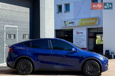 Позашляховик / Кросовер Tesla Model Y 2023 в 