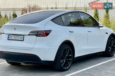 Внедорожник / Кроссовер Tesla Model Y 2021 в 