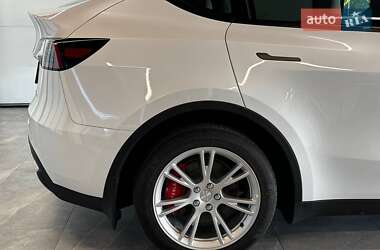 Позашляховик / Кросовер Tesla Model Y 2021 в 