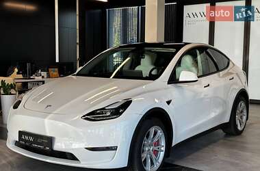 Позашляховик / Кросовер Tesla Model Y 2021 в 
