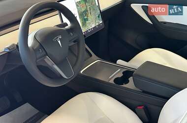 Позашляховик / Кросовер Tesla Model Y 2021 в 