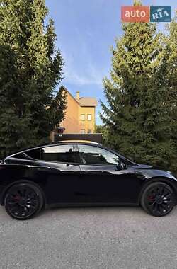 Позашляховик / Кросовер Tesla Model Y 2022 в 