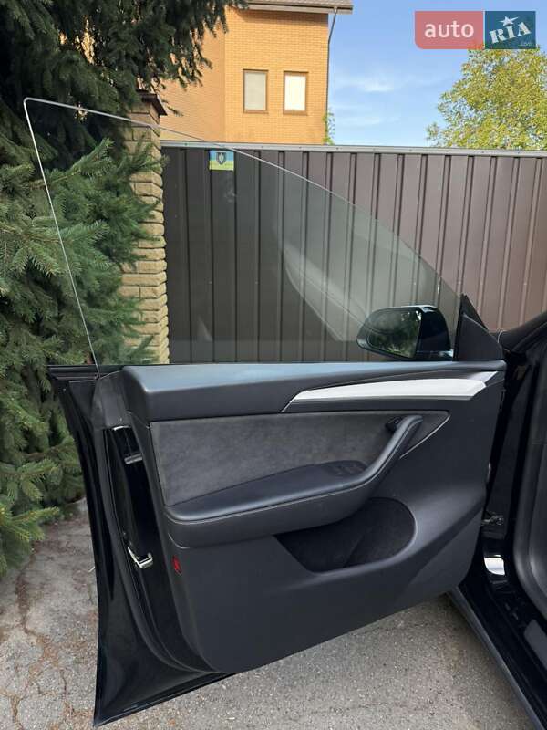 Позашляховик / Кросовер Tesla Model Y 2022 в Києві