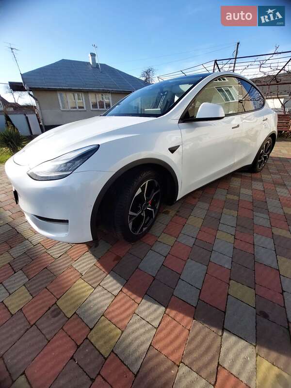 Внедорожник / Кроссовер Tesla Model Y 2020 в Тысменице