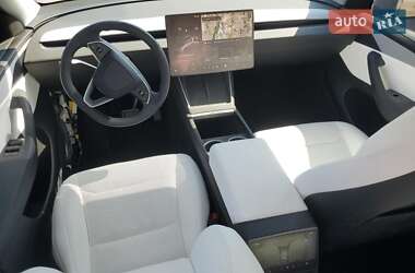 Внедорожник / Кроссовер Tesla Model Y 2025 в 