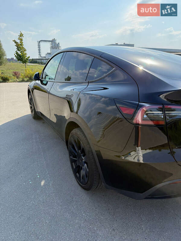 Внедорожник / Кроссовер Tesla Model Y 2023 в Коростене