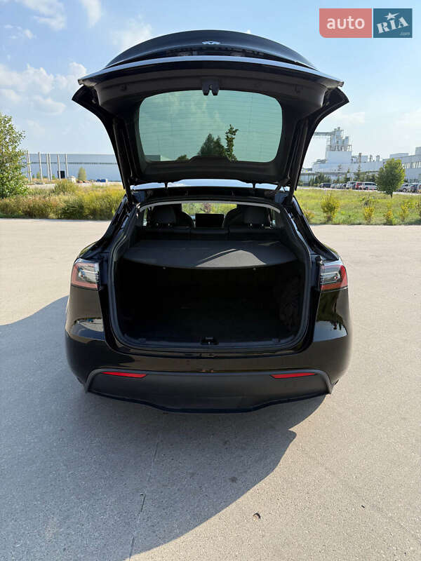 Внедорожник / Кроссовер Tesla Model Y 2023 в Коростене