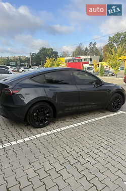 Внедорожник / Кроссовер Tesla Model Y 2024 в 