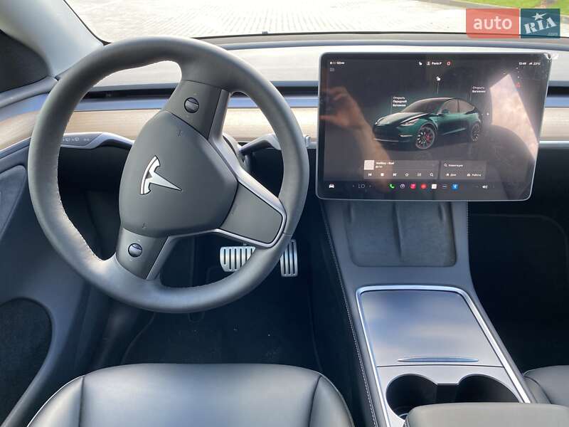 Внедорожник / Кроссовер Tesla Model Y 2024 в Киеве