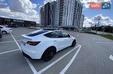 Внедорожник / Кроссовер Tesla Model Y 2024 в 