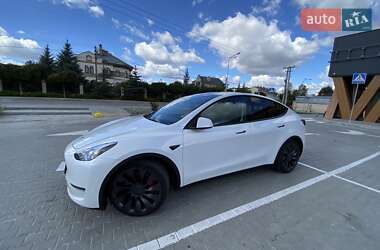 Внедорожник / Кроссовер Tesla Model Y 2024 в 
