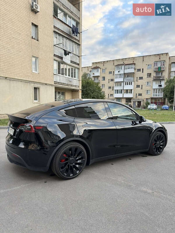 Внедорожник / Кроссовер Tesla Model Y 2022 в Могилев-Подольске