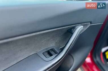 Внедорожник / Кроссовер Tesla Model Y 2021 в 
