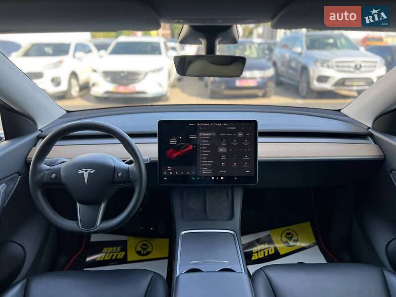 Позашляховик / Кросовер Tesla Model Y 2021 в Івано-Франківську