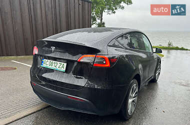 Позашляховик / Кросовер Tesla Model Y 2022 в 