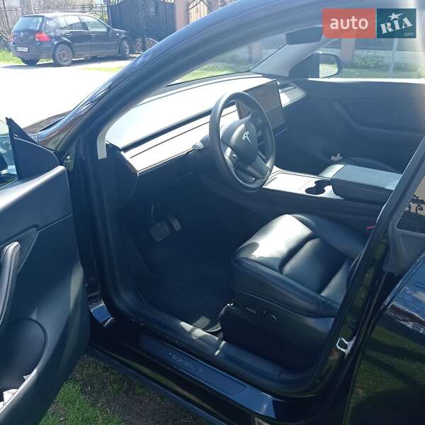 Внедорожник / Кроссовер Tesla Model Y 2021 в Берегово