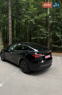 Внедорожник / Кроссовер Tesla Model Y 2025 в 