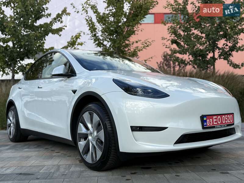 Внедорожник / Кроссовер Tesla Model Y 2023 в Киеве