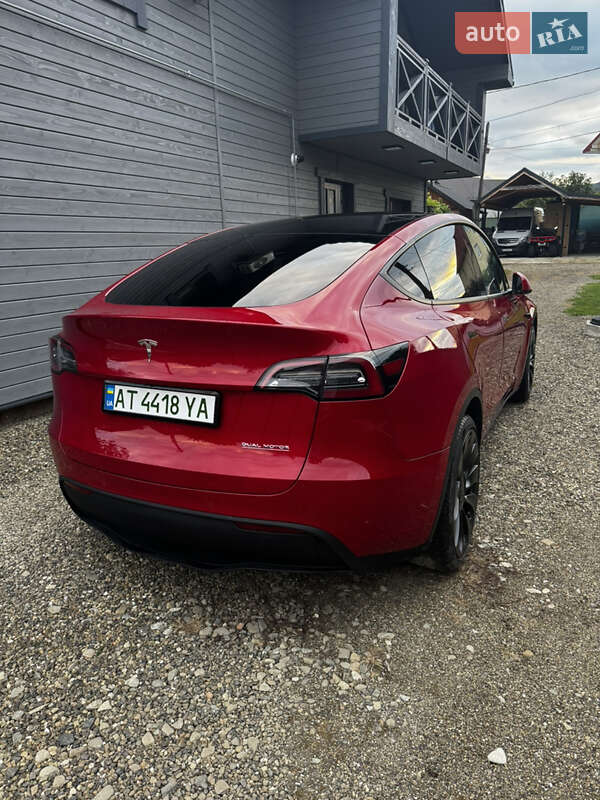 Позашляховик / Кросовер Tesla Model Y 2021 в Косові