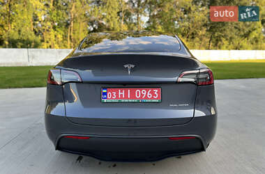 Позашляховик / Кросовер Tesla Model Y 2024 в 