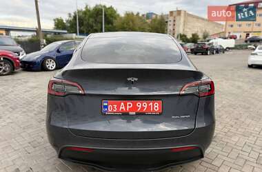 Внедорожник / Кроссовер Tesla Model Y 2021 в 