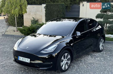 Позашляховик / Кросовер Tesla Model Y 2020 в 