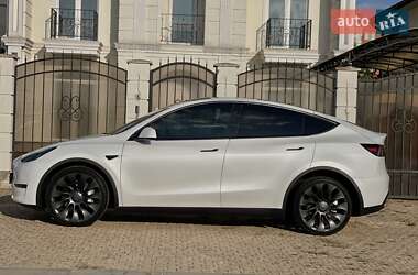 Внедорожник / Кроссовер Tesla Model Y 2023 в 