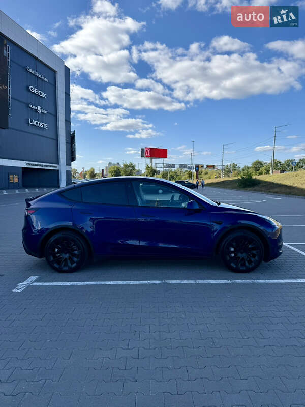 Внедорожник / Кроссовер Tesla Model Y 2021 в Киеве