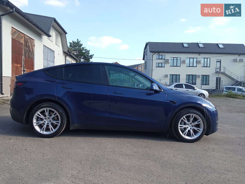 Позашляховик / Кросовер Tesla Model Y 2021 в Радехові