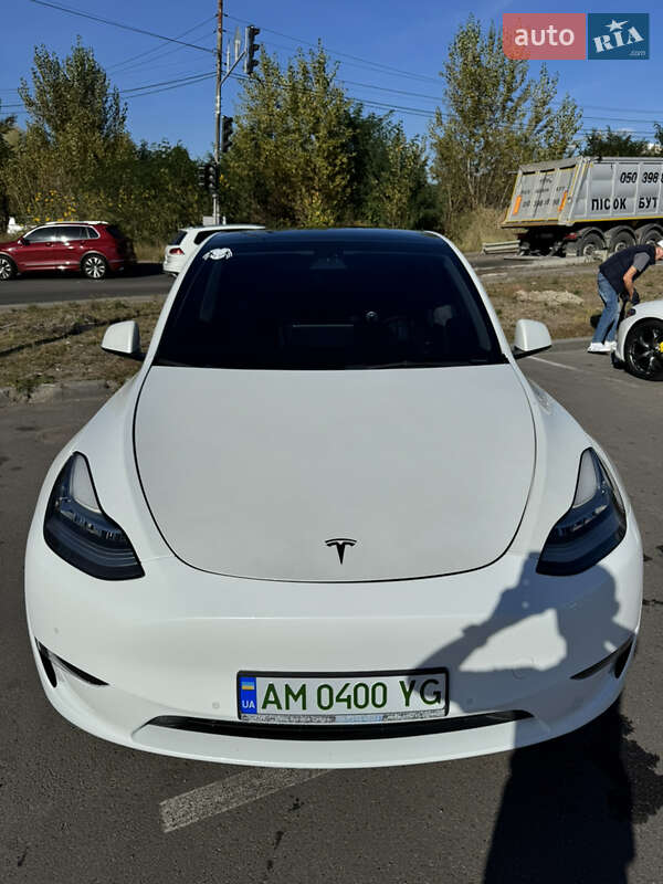 Tesla Model Y 2022