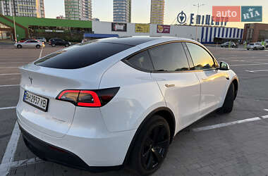 Позашляховик / Кросовер Tesla Model Y 2021 в 