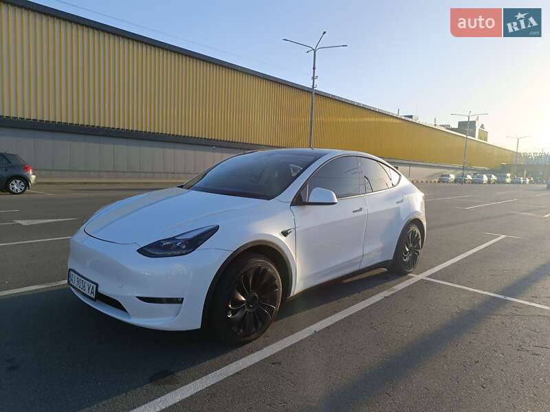 Позашляховик / Кросовер Tesla Model Y 2023 в Києві фото 16 Позашляховик / Кросовер Tesla Model Y 2023 в Києві