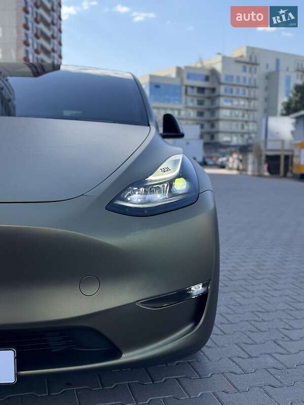 Внедорожник / Кроссовер Tesla Model Y 2024 в Киеве