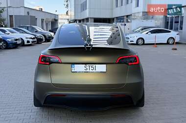 Позашляховик / Кросовер Tesla Model Y 2024 в 