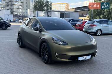 Позашляховик / Кросовер Tesla Model Y 2024 в 