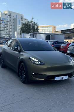 Внедорожник / Кроссовер Tesla Model Y 2024 в Киеве