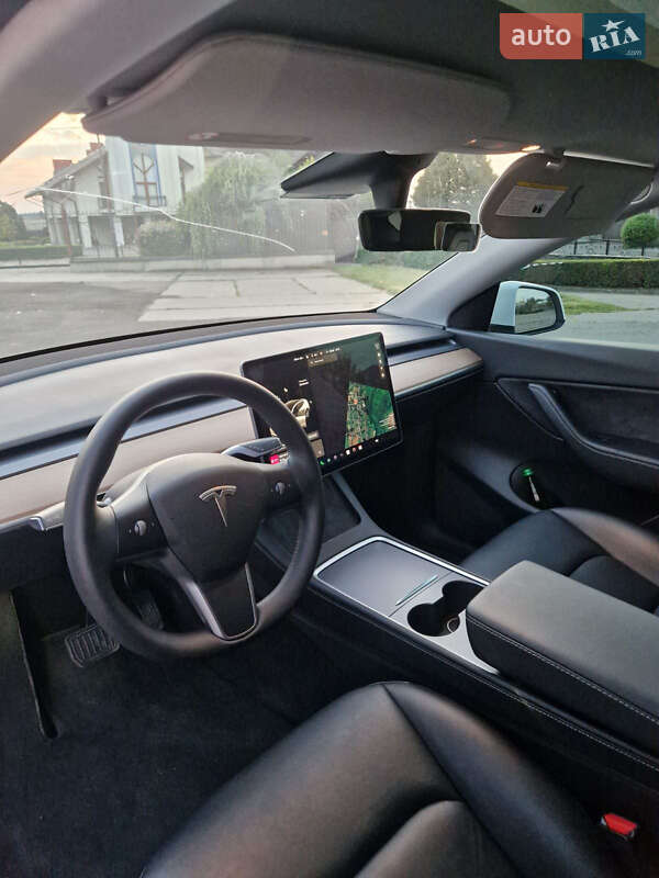 Внедорожник / Кроссовер Tesla Model Y 2021 в Луцке