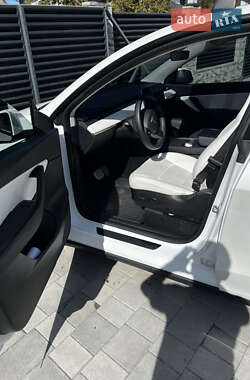 Позашляховик / Кросовер Tesla Model Y 2022 в 