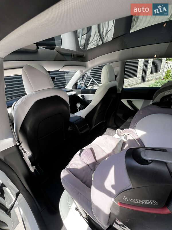 Внедорожник / Кроссовер Tesla Model Y 2022 в Житомире
