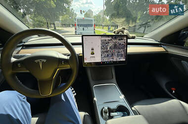 Позашляховик / Кросовер Tesla Model Y 2023 в 