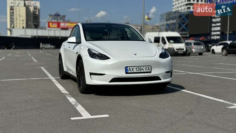 Внедорожник / Кроссовер Tesla Model Y 2022 в Киеве