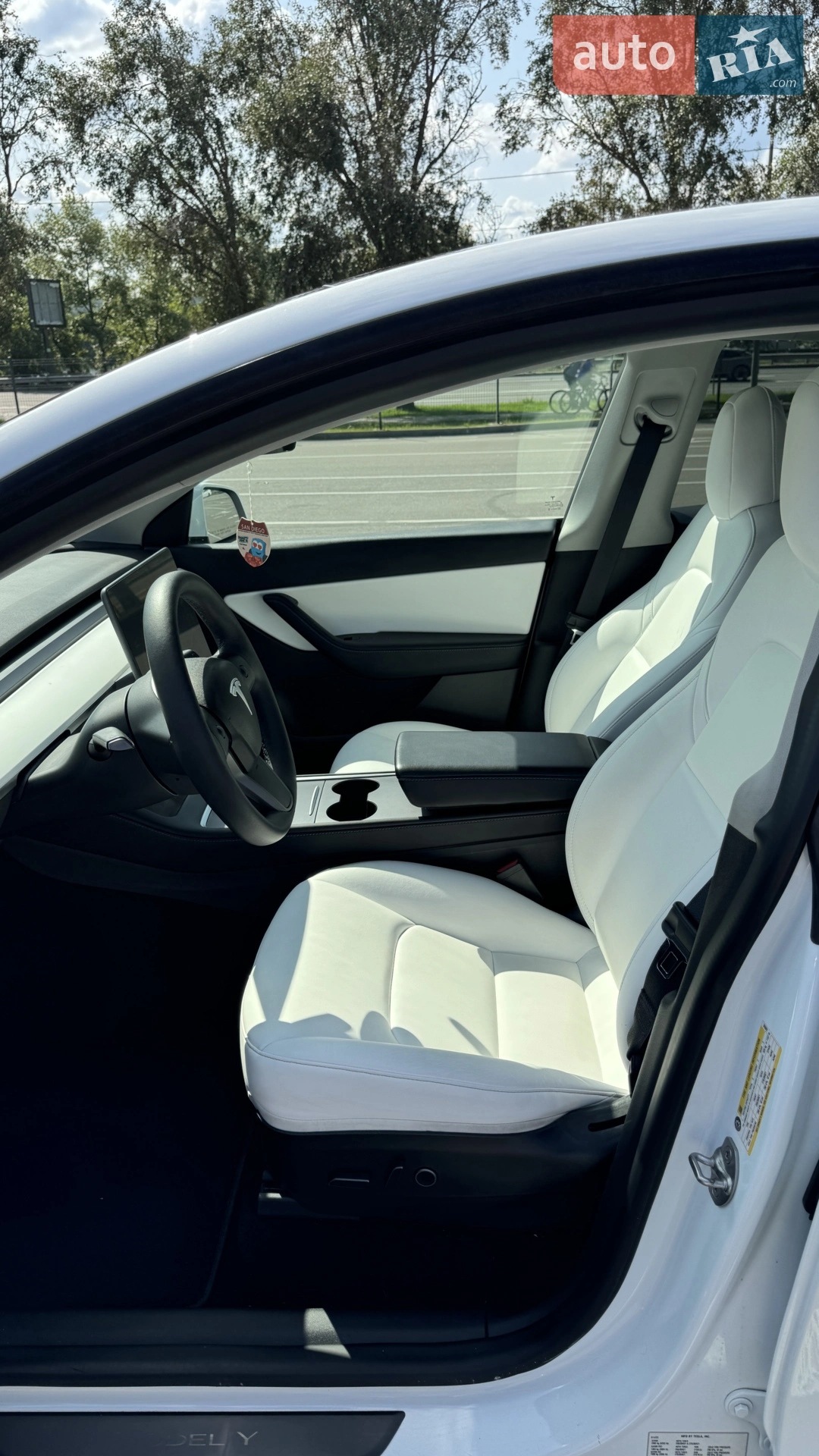 2022 Tesla Model Y - мініатюра 19