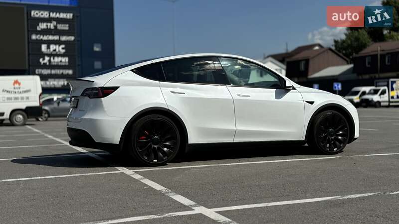 Внедорожник / Кроссовер Tesla Model Y 2022 в Киеве