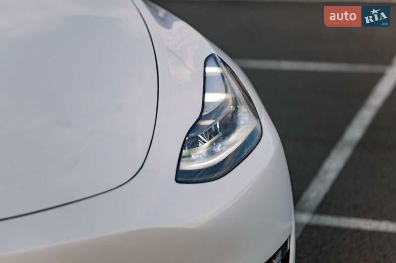 Внедорожник / Кроссовер Tesla Model Y 2024 в Ровно