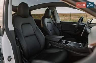 Внедорожник / Кроссовер Tesla Model Y 2024 в Ровно